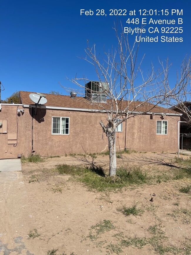 Building Photo - 448 E Ave B