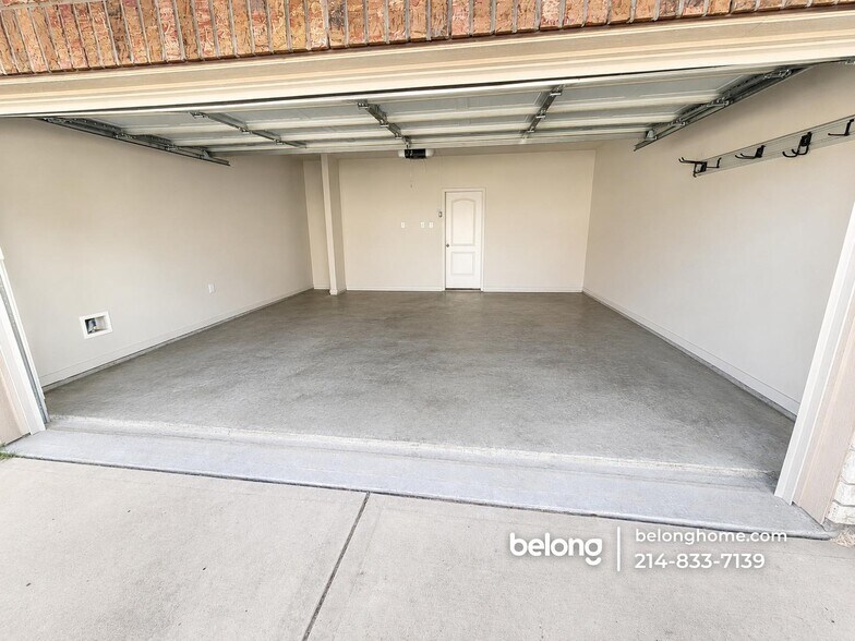 Building Photo - 4233 Great Belt Dr