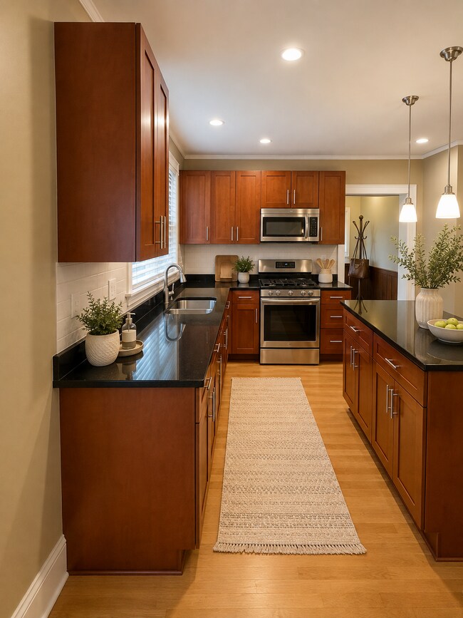 Building Photo - Renovated 3BR/2BA 1,278 SF In-Unit Laundry Parking Basement Storage Available Sept 1