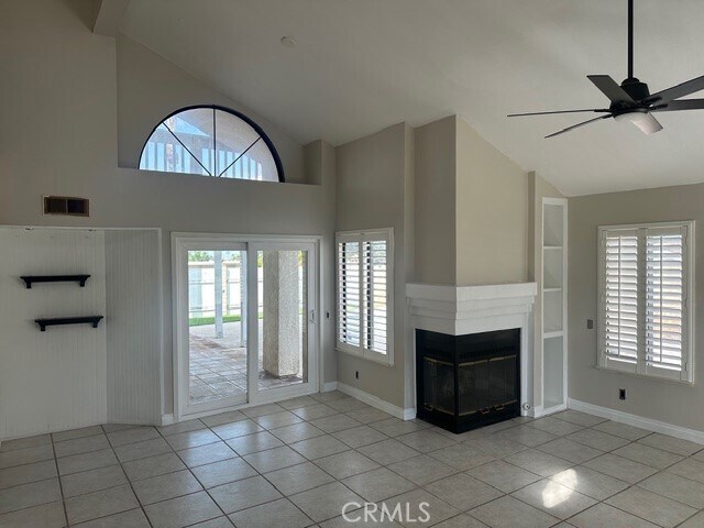 Building Photo - 547 Magnolia Ave