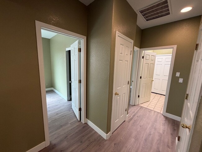 Building Photo - 8660 Banton Cir