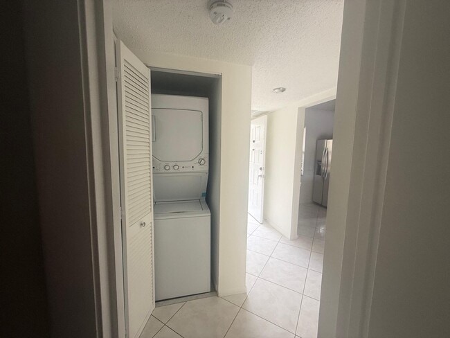 Building Photo - 3050 NW 42nd Ave