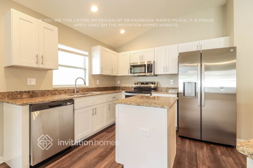 Building Photo - 1021 Torreya Way
