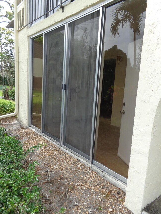 Building Photo - 5860 Whispering Pine Way