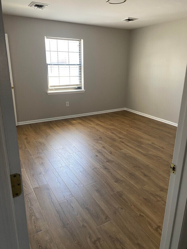 guest bedroom - 537 Chandler Plz