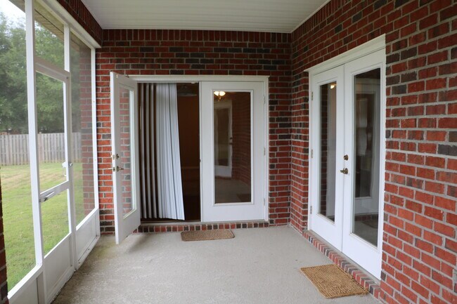Building Photo - 7270 Mossy Oaks Dr