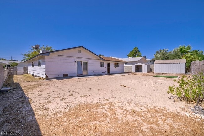 Building Photo - 3990 E Syracuse Dr