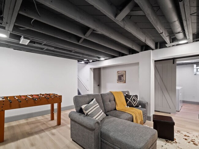 Building Photo - 432 N Firestone Blvd