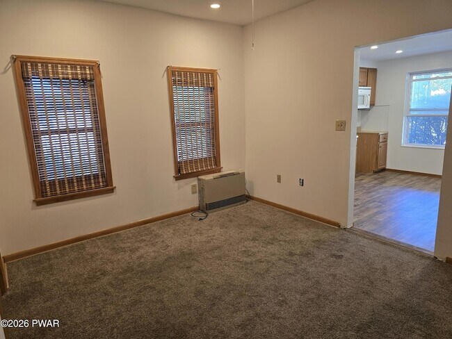 Building Photo - 1121 Monroe Ave