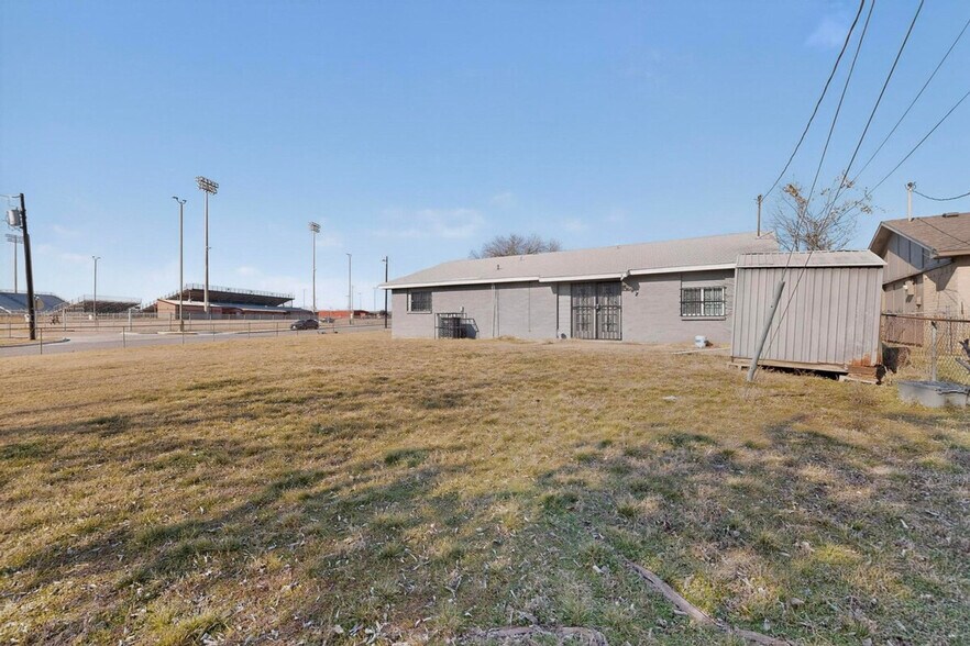 Building Photo - 136 Yorkshire Dr