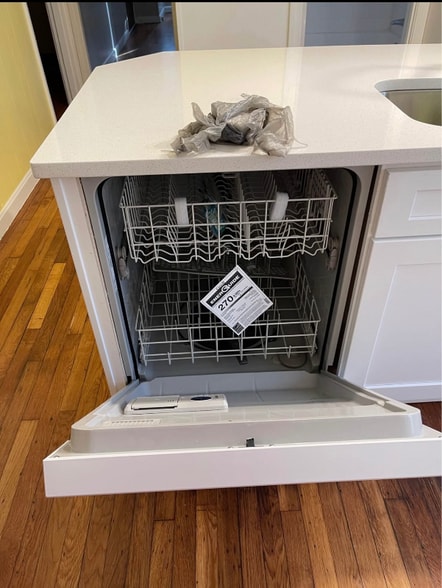 Building Photo - 512 Pine St