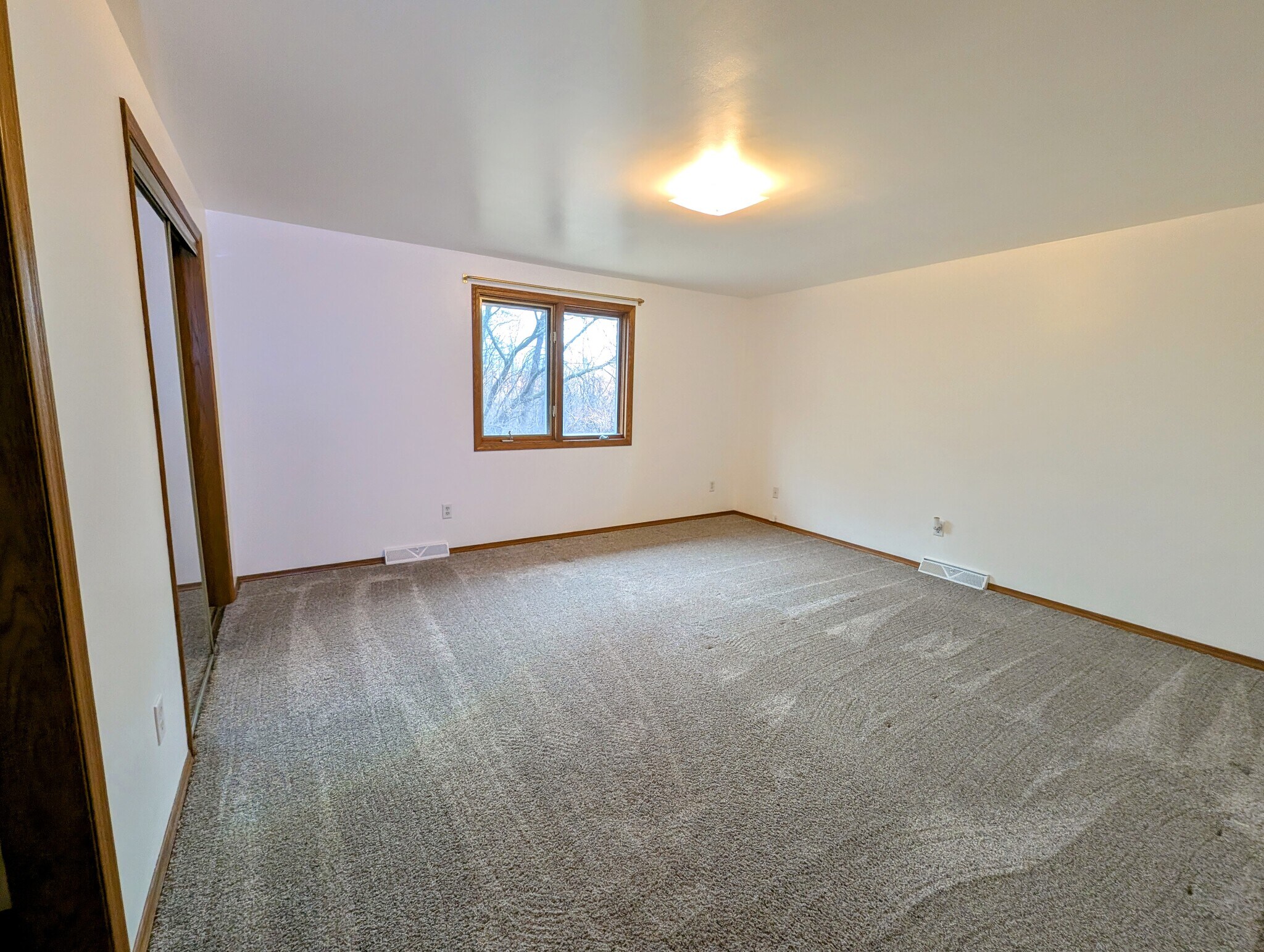 Master Bedroom - 2043 Hilltop Dr