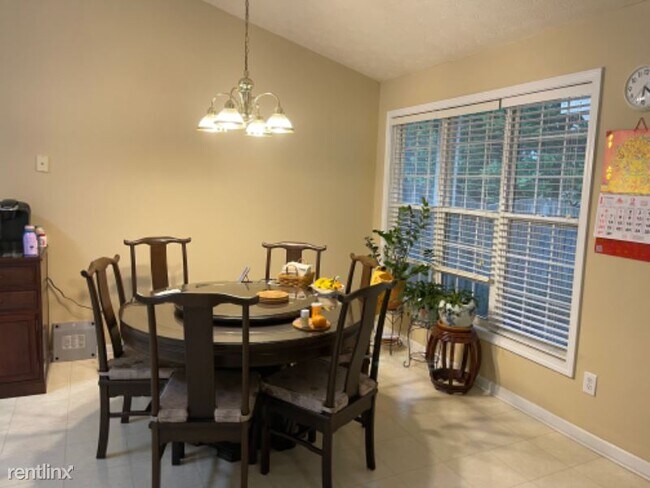Building Photo - 4 br, 2 bath House - 482 John Stewart Pl