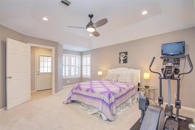 Building Photo - 15950 Cottage Ivy Cir