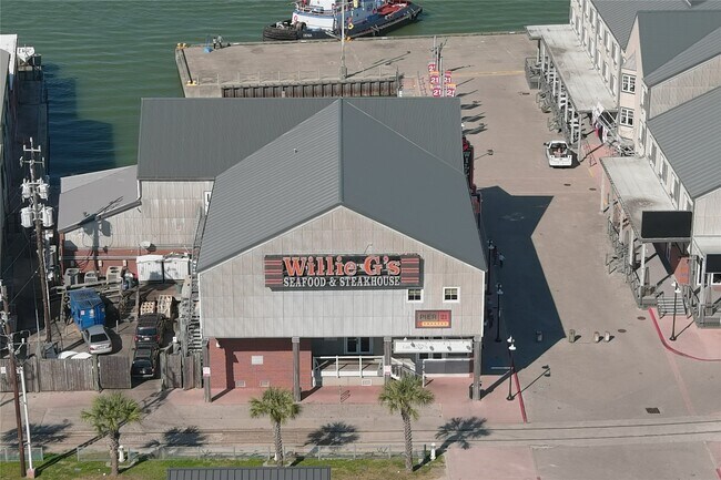 Building Photo - 1927 Harborside Dr