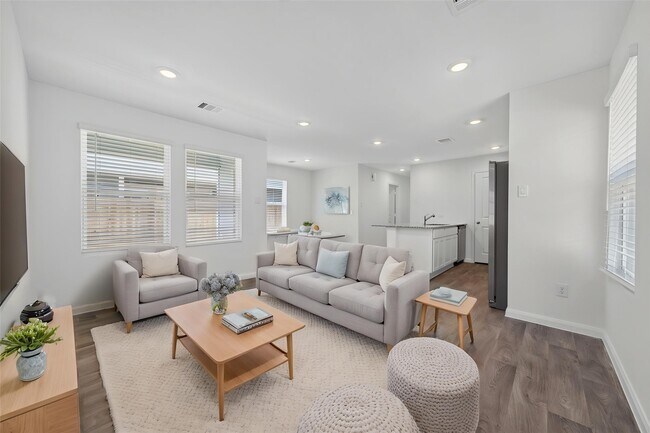 Building Photo - 11943 Detar Ct