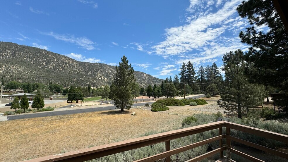 Overlooking Park - 2320 Cypress Way