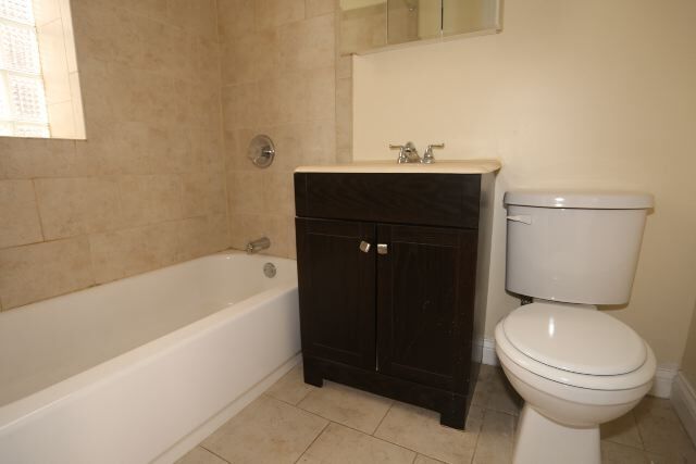 Building Photo - 650 W Barry