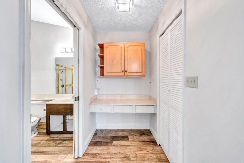 Building Photo - 2075 NW 15th Pl