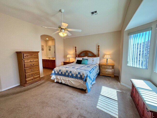 Building Photo - FOX CREEK Cul De Sac Home with Garage
