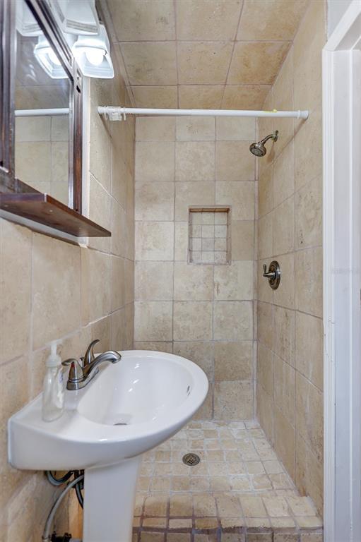 Building Photo - 2544 Burnice Dr