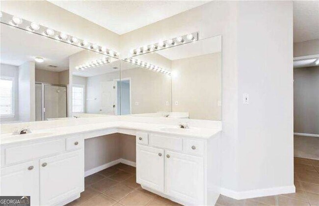 Building Photo - 2535 Alvecot Cir SE