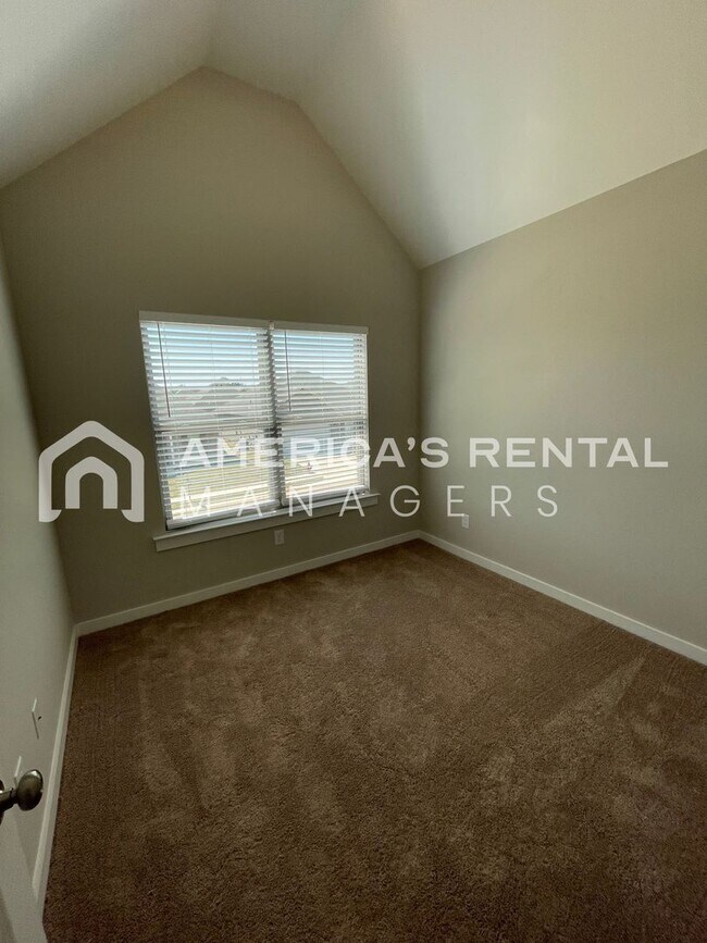 Building Photo - Home for Rent in Cullman, AL!! Available to view NOW!!! Sign a lease by 2/28 to receive HALF OFF ...