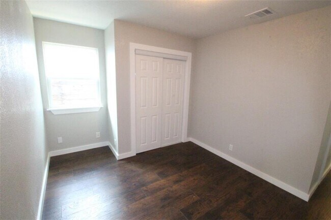 Building Photo - 10702 Lanshire Dr