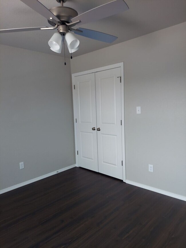 Building Photo - 2124 Ingalls Ln