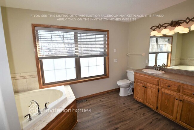 Building Photo - 6623 Merrimac Ln N