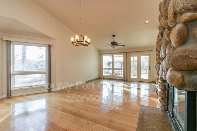 Building Photo - 1913 Wallenberg Dr