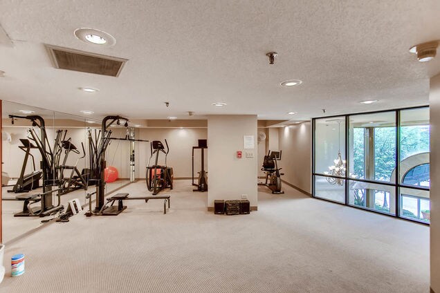 Fitness room - 470 Fawell Blvd