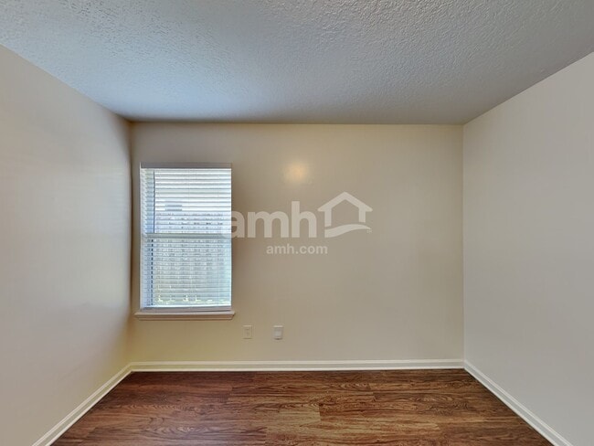 Building Photo - 1006 Bass Harbor Dr