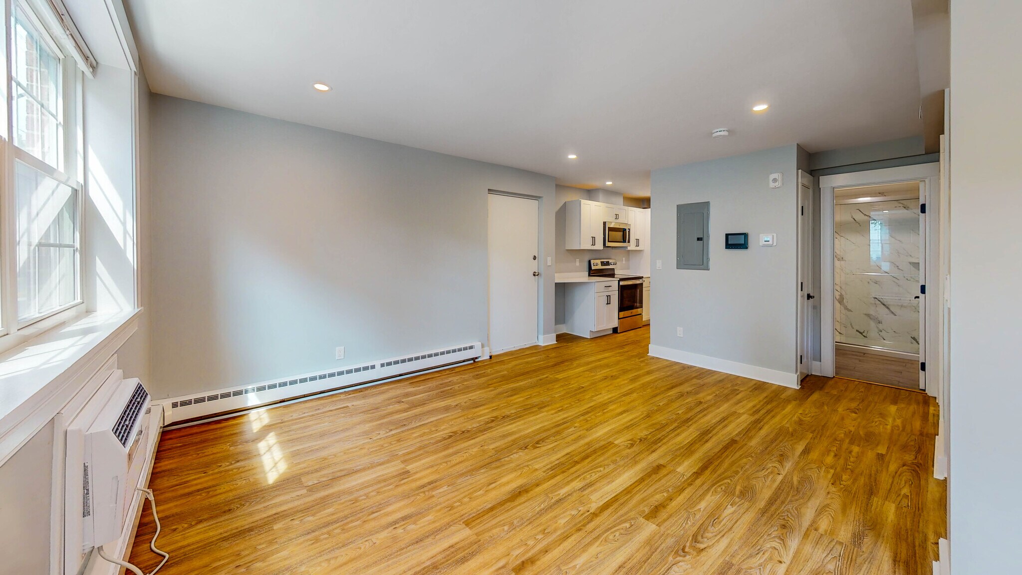 Building Photo - 131 Sherman St