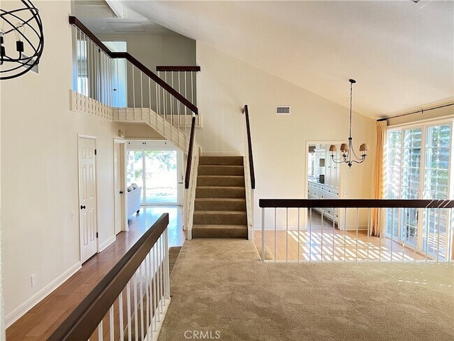 Building Photo - 24822 Via San Fernando