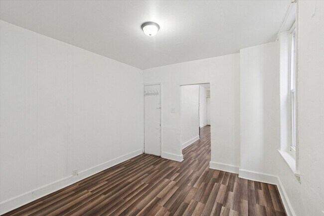 Building Photo - 3 Bedroom House North Philly- Will Accept 2 Bedroom Vouchers!