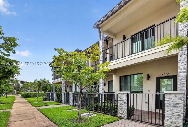 Building Photo - 4540 NW 83rd Path
