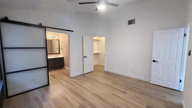 Building Photo - 1207 Darless Dr