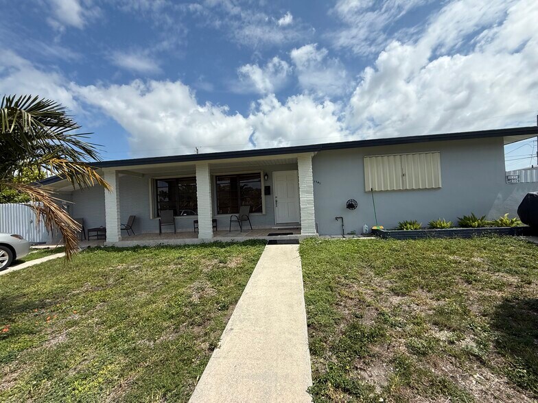Primary Photo - 11741 SW 177th Ter