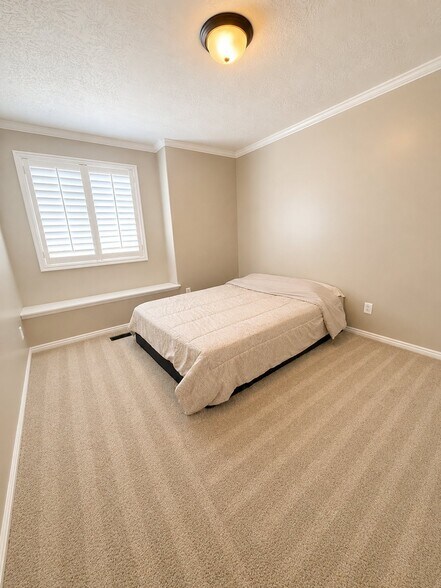 Building Photo - 7136 Ponderosa Dr