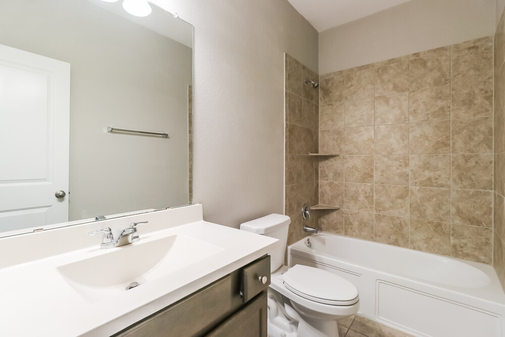 Building Photo - 409 Pinnacle View Dr