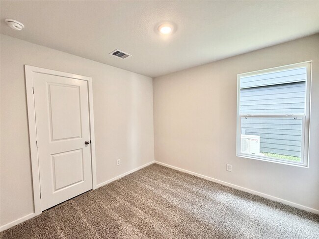 Building Photo - 11627 Ruffian Dr