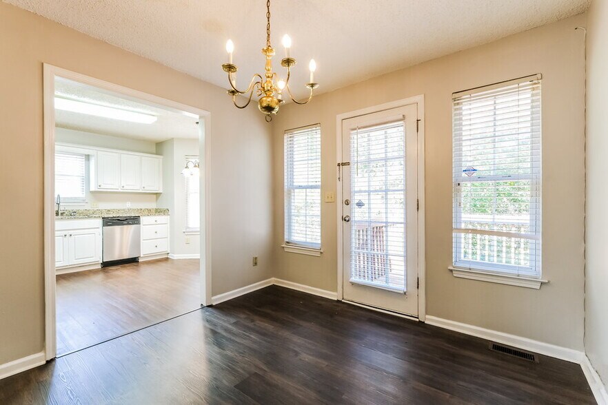Building Photo - 2991 Dalton Ln