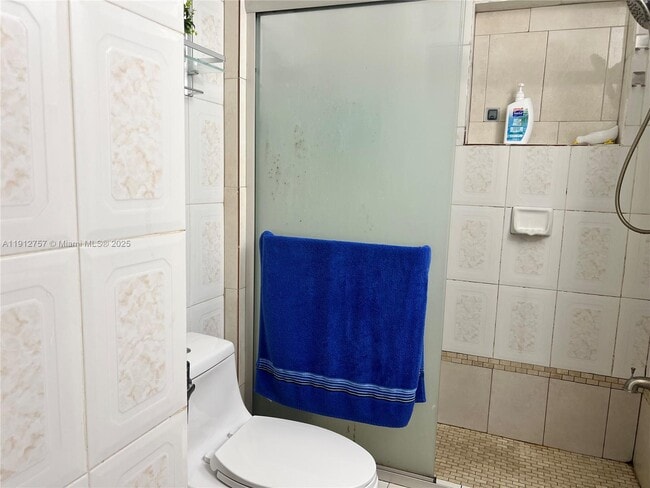 Building Photo - 120 SW 68th Ave