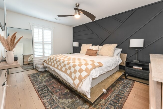 Building Photo - 886 Sedge Ct