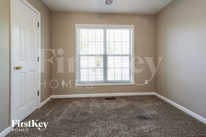 Building Photo - 5370 Princeton Oaks Dr