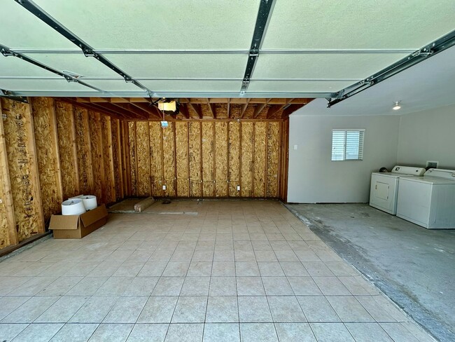 Building Photo - 1591 1/2 West 35th Place