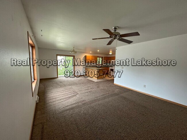 Building Photo - Spacious 5-Bedroom, 2-Bathroom House for Rent