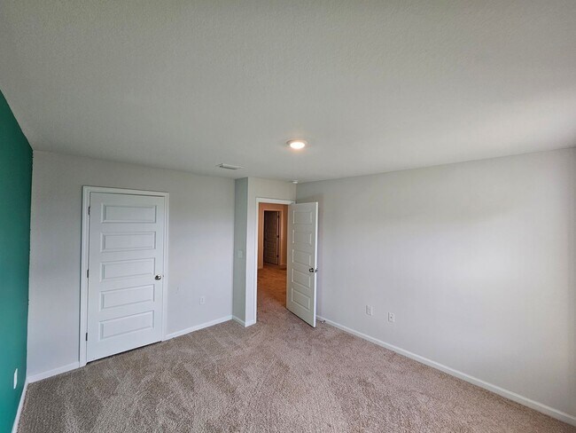 Building Photo - Spacious 4-bedroom Home in Panama City, FL - Perfect for long-term rental! *1/2 Off 1st Month's R...