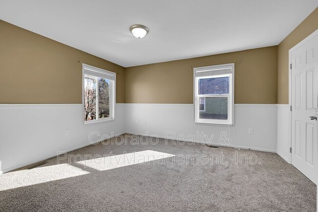 Building Photo - 2436 W 82nd Pl